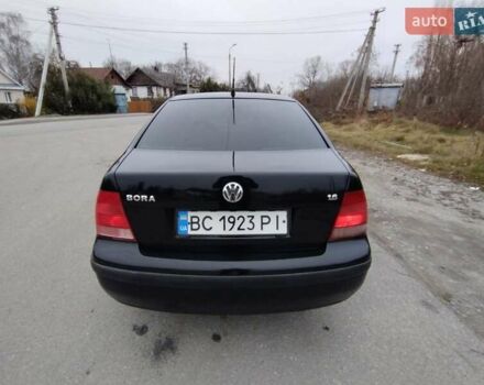 Черный Фольксваген Бора, объемом двигателя 1.6 л и пробегом 375 тыс. км за 3500 $, фото 8 на Automoto.ua