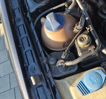 Черный Фольксваген Бора, объемом двигателя 2.33 л и пробегом 395 тыс. км за 3550 $, фото 44 на Automoto.ua