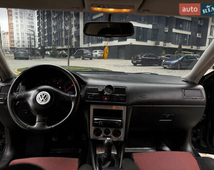 Черный Фольксваген Бора, объемом двигателя 2.3 л и пробегом 296 тыс. км за 3250 $, фото 47 на Automoto.ua