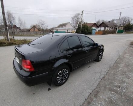 Черный Фольксваген Бора, объемом двигателя 1.6 л и пробегом 374 тыс. км за 3500 $, фото 5 на Automoto.ua