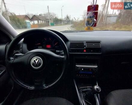 Черный Фольксваген Бора, объемом двигателя 1.6 л и пробегом 375 тыс. км за 3500 $, фото 10 на Automoto.ua