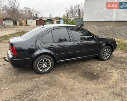 Черный Фольксваген Бора, объемом двигателя 1.9 л и пробегом 372 тыс. км за 5000 $, фото 4 на Automoto.ua