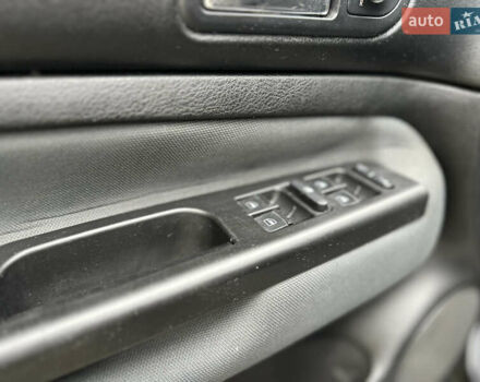 Чорний Фольксваген Бора, об'ємом двигуна 1.6 л та пробігом 402 тис. км за 2999 $, фото 13 на Automoto.ua