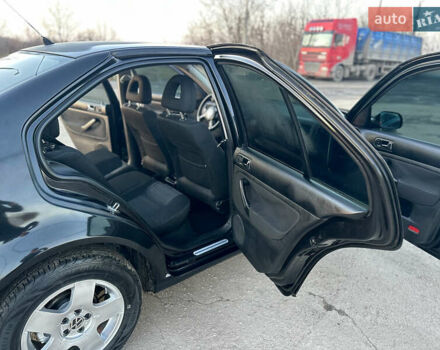 Черный Фольксваген Бора, объемом двигателя 1.6 л и пробегом 287 тыс. км за 3500 $, фото 22 на Automoto.ua