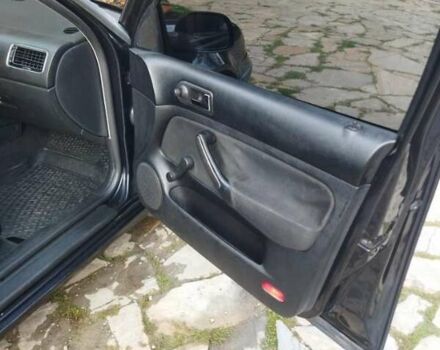 Черный Фольксваген Бора, объемом двигателя 1.6 л и пробегом 317 тыс. км за 3999 $, фото 17 на Automoto.ua