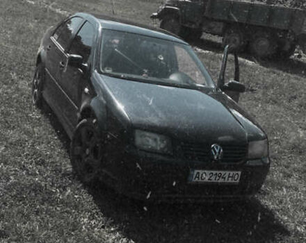 Черный Фольксваген Бора, объемом двигателя 1.6 л и пробегом 300 тыс. км за 4500 $, фото 1 на Automoto.ua