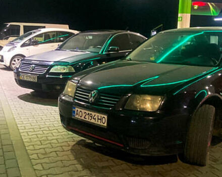 Черный Фольксваген Бора, объемом двигателя 1.6 л и пробегом 300 тыс. км за 4500 $, фото 6 на Automoto.ua