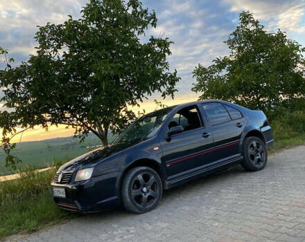 Черный Фольксваген Бора, объемом двигателя 1.6 л и пробегом 300 тыс. км за 4500 $, фото 7 на Automoto.ua