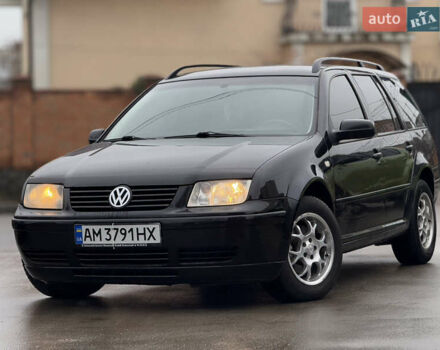Черный Фольксваген Бора, объемом двигателя 1.6 л и пробегом 318 тыс. км за 3500 $, фото 1 на Automoto.ua