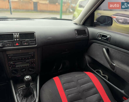 Черный Фольксваген Бора, объемом двигателя 1.6 л и пробегом 318 тыс. км за 3500 $, фото 15 на Automoto.ua