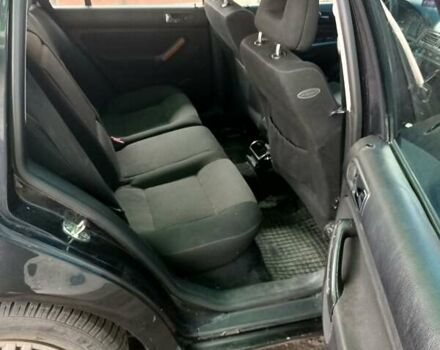 Черный Фольксваген Бора, объемом двигателя 2.3 л и пробегом 300 тыс. км за 3500 $, фото 1 на Automoto.ua