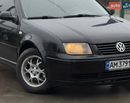 Черный Фольксваген Бора, объемом двигателя 1.6 л и пробегом 318 тыс. км за 3500 $, фото 6 на Automoto.ua