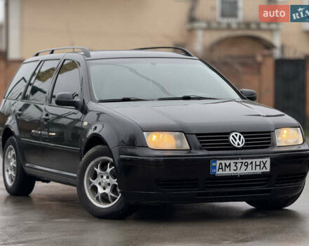 Черный Фольксваген Бора, объемом двигателя 1.6 л и пробегом 318 тыс. км за 3500 $, фото 5 на Automoto.ua