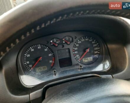 Чорний Фольксваген Бора, об'ємом двигуна 1.6 л та пробігом 266 тис. км за 4200 $, фото 1 на Automoto.ua