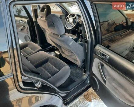 Чорний Фольксваген Бора, об'ємом двигуна 1.6 л та пробігом 266 тис. км за 4200 $, фото 4 на Automoto.ua