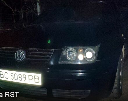 Черный Фольксваген Бора, объемом двигателя 1.6 л и пробегом 220 тыс. км за 4500 $, фото 1 на Automoto.ua