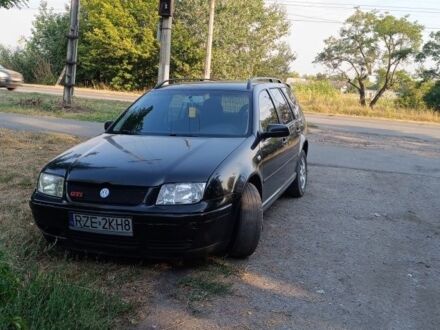 Чорний Фольксваген Бора, об'ємом двигуна 2 л та пробігом 450 тис. км за 3000 $, фото 1 на Automoto.ua