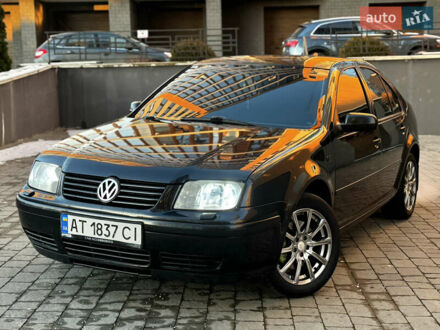 Черный Фольксваген Бора, объемом двигателя 2.33 л и пробегом 300 тыс. км за 2950 $, фото 1 на Automoto.ua