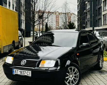 Черный Фольксваген Бора, объемом двигателя 2.3 л и пробегом 296 тыс. км за 3250 $, фото 1 на Automoto.ua