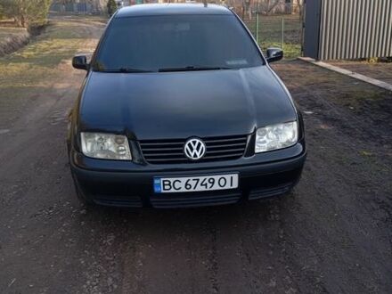 Черный Фольксваген Бора, объемом двигателя 1.6 л и пробегом 387 тыс. км за 2700 $, фото 1 на Automoto.ua