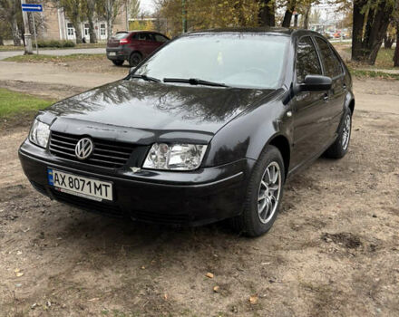 Черный Фольксваген Бора, объемом двигателя 1.9 л и пробегом 372 тыс. км за 5000 $, фото 1 на Automoto.ua