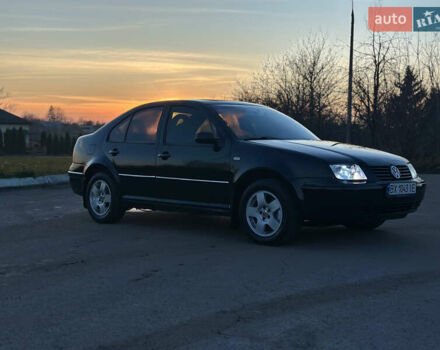 Черный Фольксваген Бора, объемом двигателя 1.6 л и пробегом 287 тыс. км за 3500 $, фото 1 на Automoto.ua