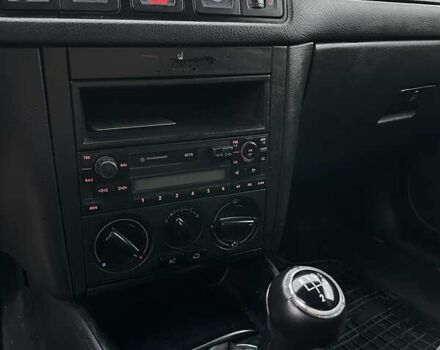 Червоний Фольксваген Бора, об'ємом двигуна 1.6 л та пробігом 280 тис. км за 4500 $, фото 5 на Automoto.ua