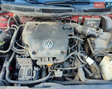 Красный Фольксваген Бора, объемом двигателя 1.6 л и пробегом 312 тыс. км за 2750 $, фото 4 на Automoto.ua