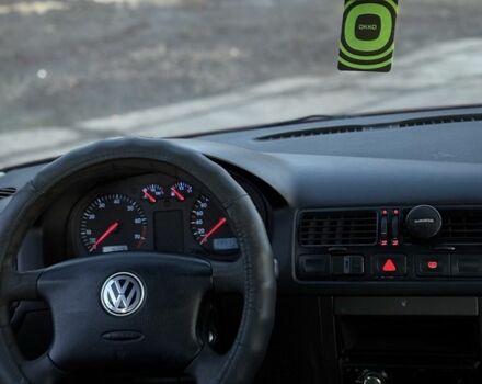 Красный Фольксваген Бора, объемом двигателя 1.6 л и пробегом 285 тыс. км за 2550 $, фото 7 на Automoto.ua