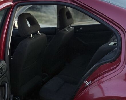 Красный Фольксваген Бора, объемом двигателя 1.6 л и пробегом 285 тыс. км за 2550 $, фото 6 на Automoto.ua