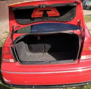 Красный Фольксваген Бора, объемом двигателя 1.6 л и пробегом 345 тыс. км за 4200 $, фото 5 на Automoto.ua