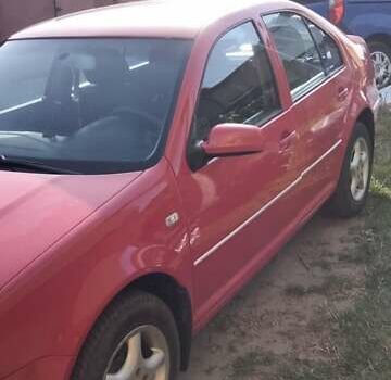 Красный Фольксваген Бора, объемом двигателя 1.6 л и пробегом 345 тыс. км за 4200 $, фото 1 на Automoto.ua