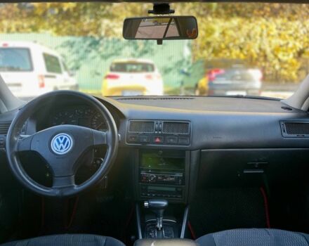 Красный Фольксваген Бора, объемом двигателя 1.6 л и пробегом 219 тыс. км за 3699 $, фото 5 на Automoto.ua