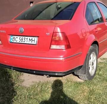 Красный Фольксваген Бора, объемом двигателя 1.6 л и пробегом 345 тыс. км за 4200 $, фото 2 на Automoto.ua