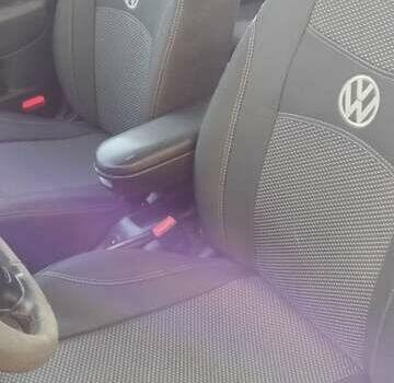 Красный Фольксваген Бора, объемом двигателя 1.6 л и пробегом 345 тыс. км за 4200 $, фото 11 на Automoto.ua