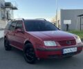 Красный Фольксваген Бора, объемом двигателя 1.9 л и пробегом 450 тыс. км за 3600 $, фото 1 на Automoto.ua