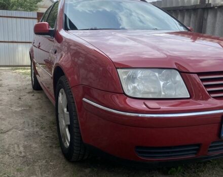 Красный Фольксваген Бора, объемом двигателя 2 л и пробегом 223 тыс. км за 5500 $, фото 1 на Automoto.ua