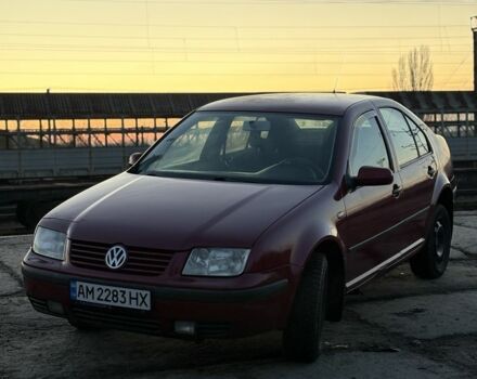 Красный Фольксваген Бора, объемом двигателя 1.6 л и пробегом 285 тыс. км за 2550 $, фото 1 на Automoto.ua