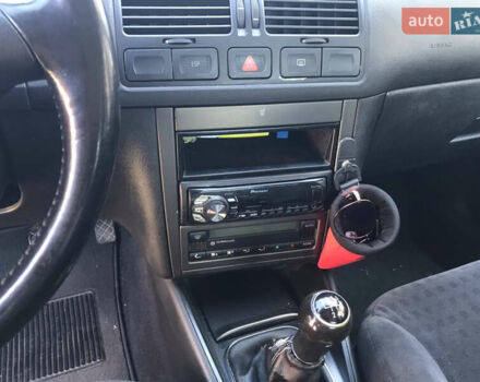 Фольксваген Бора, объемом двигателя 1.6 л и пробегом 196 тыс. км за 5499 $, фото 5 на Automoto.ua