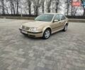 Желтый Фольксваген Бора, объемом двигателя 1.6 л и пробегом 232 тыс. км за 3990 $, фото 1 на Automoto.ua