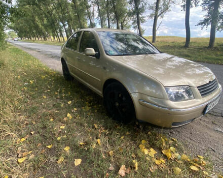 Желтый Фольксваген Бора, объемом двигателя 1.6 л и пробегом 200 тыс. км за 4500 $, фото 5 на Automoto.ua