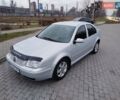 Серый Фольксваген Бора, объемом двигателя 1.6 л и пробегом 250 тыс. км за 4000 $, фото 1 на Automoto.ua