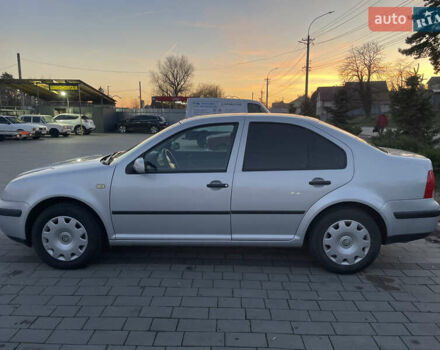 Сірий Фольксваген Бора, об'ємом двигуна 1.6 л та пробігом 267 тис. км за 4300 $, фото 5 на Automoto.ua