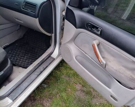 Серый Фольксваген Бора, объемом двигателя 2.3 л и пробегом 540 тыс. км за 1550 $, фото 4 на Automoto.ua