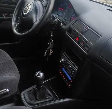 Сірий Фольксваген Бора, об'ємом двигуна 1.6 л та пробігом 310 тис. км за 3300 $, фото 4 на Automoto.ua