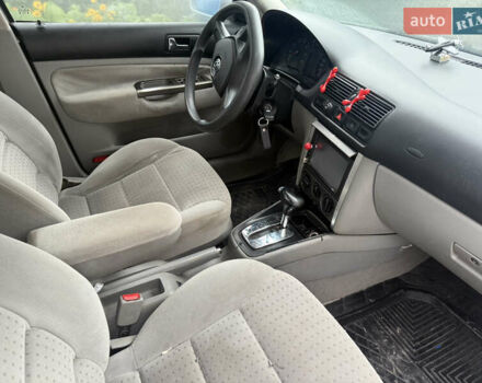 Серый Фольксваген Бора, объемом двигателя 2 л и пробегом 302 тыс. км за 2000 $, фото 5 на Automoto.ua