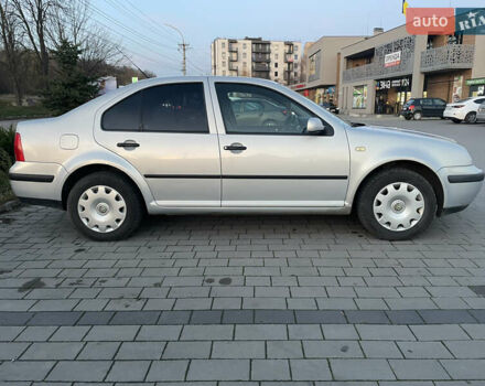 Сірий Фольксваген Бора, об'ємом двигуна 1.6 л та пробігом 267 тис. км за 4300 $, фото 2 на Automoto.ua