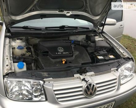 Серый Фольксваген Бора, объемом двигателя 1.6 л и пробегом 260 тыс. км за 3100 $, фото 5 на Automoto.ua