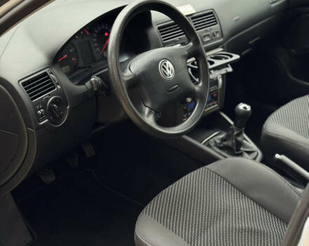 Сірий Фольксваген Бора, об'ємом двигуна 1.59 л та пробігом 208 тис. км за 4200 $, фото 19 на Automoto.ua