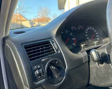 Сірий Фольксваген Бора, об'ємом двигуна 1.39 л та пробігом 230 тис. км за 4000 $, фото 5 на Automoto.ua